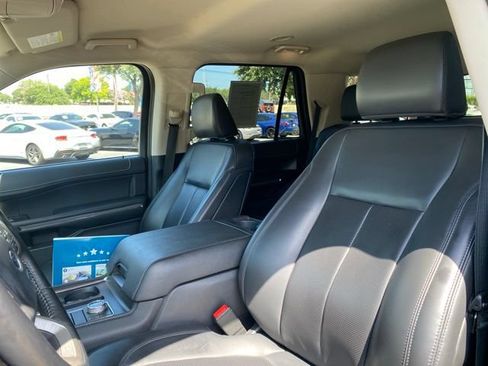Used 2022 Ford Expedition XLT AWD/4WD image 12