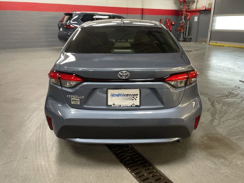 Used 2020 Toyota Corolla XLE image 9