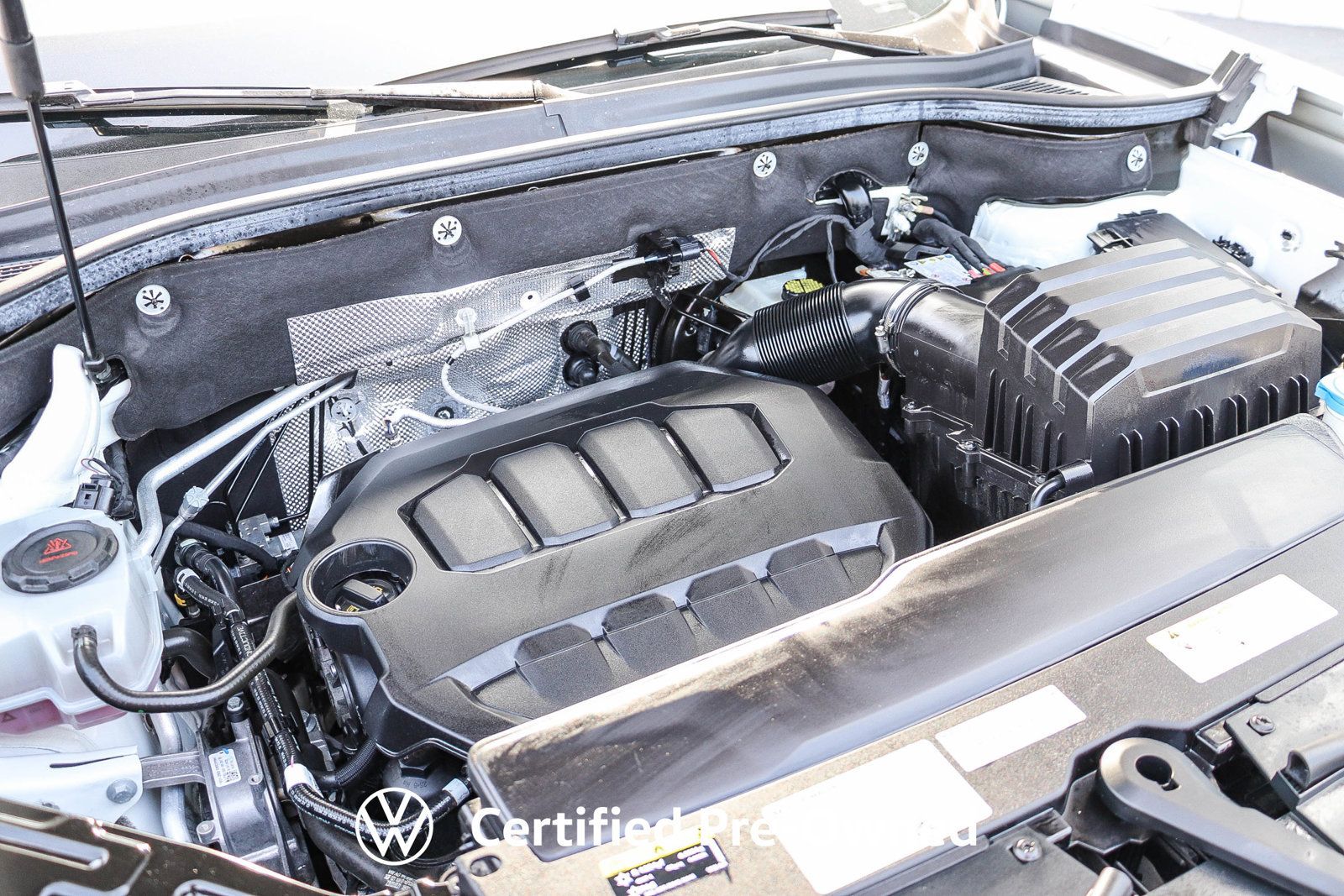 Used 2024 Volkswagen Atlas Cross Sport SE FWD image 28