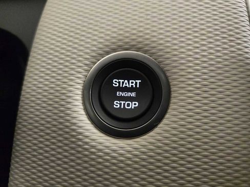 New 2026 Land Rover Discovery Sport Landmark image 33