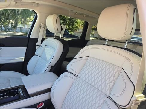 New 2026 Lincoln Nautilus Black Label AWD/4WD image 12