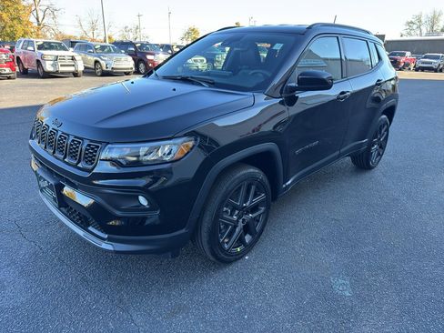 New 2026 Jeep Compass Latitude image 5