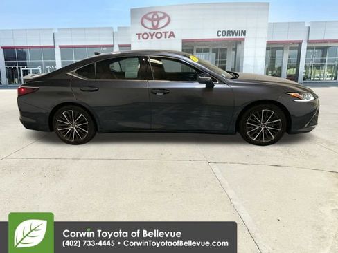 Used 2023 Lexus ES 350 w/ Premium Package image 9
