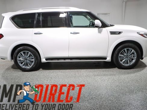Used 2023 INFINITI QX80 Luxe w/ Cargo Package AWD/4WD image 6