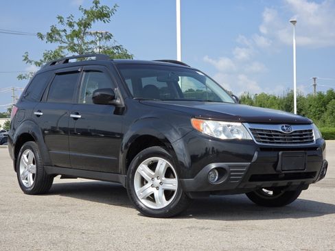 Used 2010 Subaru Forester 2.5X Limited AWD/4WD image 2