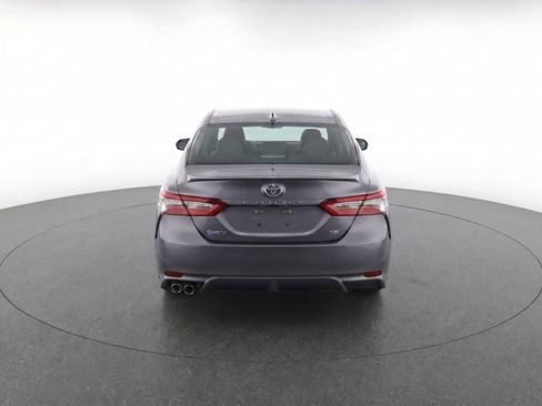 Used 2025 Toyota Camry SE image 7