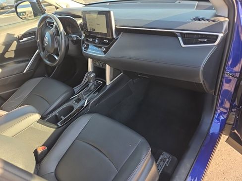 Used 2023 Toyota Corolla Cross XLE image 20
