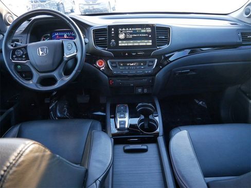 Used 2019 Honda Pilot Touring image 12