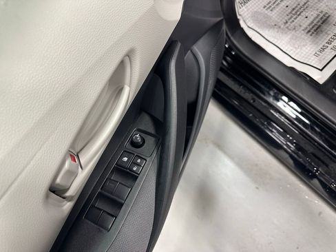 Used 2025 Toyota Corolla LE w/ LE Premium Package image 9