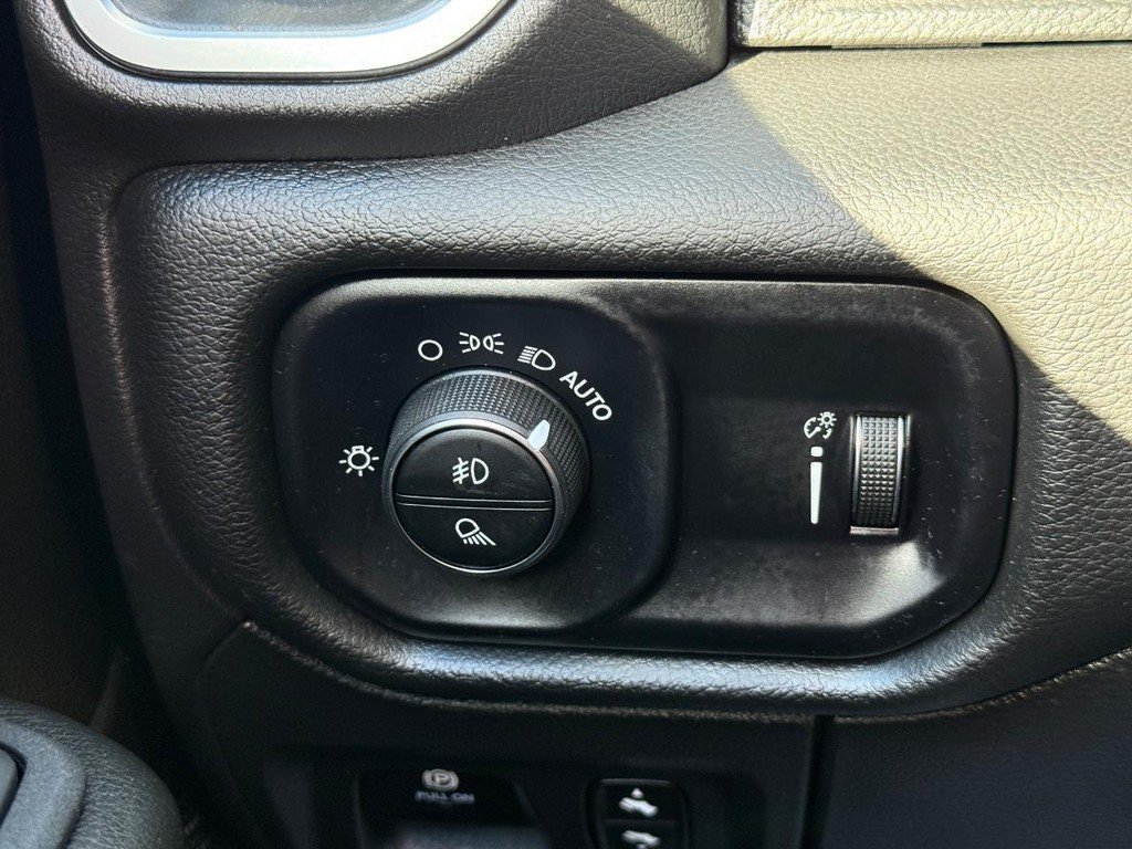 Certified 2025 RAM 1500 Big Horn AWD/4WD image 20