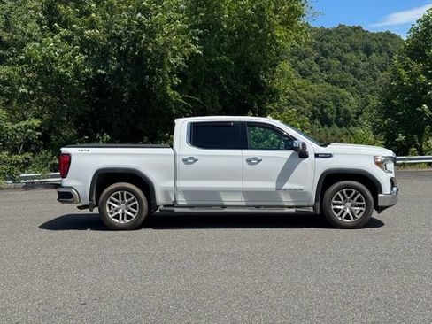 Used 2019 GMC Sierra 1500 SLT w/ SLT Premium Plus Package AWD/4WD image 16