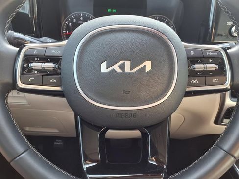 Used 2023 Kia Sorento S w/ Panoramic Sunroof Package FWD image 19