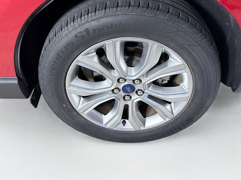 Used 2021 Ford Edge Titanium FWD image 37