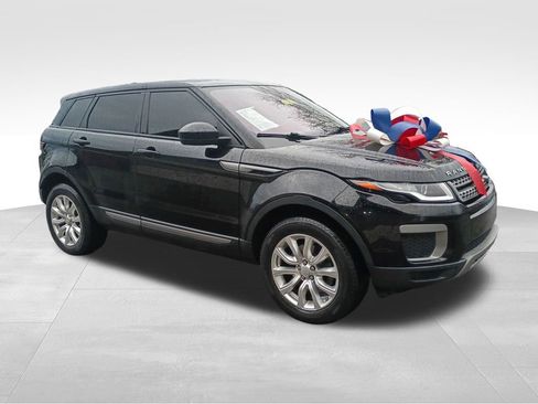 Used 2017 Land Rover Range Rover Evoque SE image 7