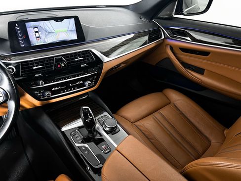Used 2017 BMW 530i image 24