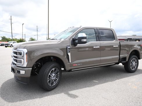 New 2026 Ford F250 Platinum w/ Platinum Plus Package AWD/4WD image 7