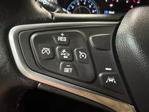 Used 2022 Chevrolet Equinox LT image 36