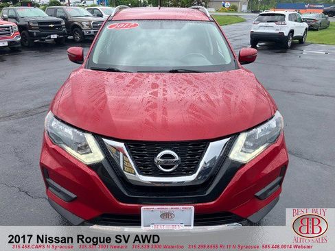 Used 2017 Nissan Rogue SV AWD/4WD image 2