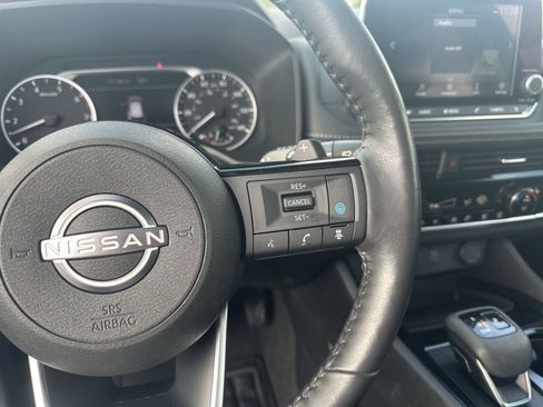 Certified 2022 Nissan Rogue SV w/ SV Premium Package image 23