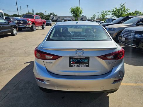 Used 2017 MAZDA MAZDA3 Grand Touring FWD image 3
