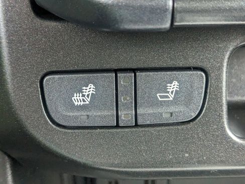 Used 2022 Chevrolet Colorado LT w/ Luxury Package image 22