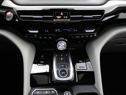 Used 2023 Acura MDX SH-AWD w/ Technology Package image 25