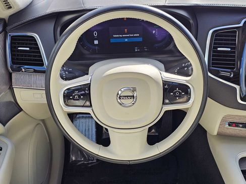 Used 2023 Volvo XC90 T8 Ultimate w/ Lounge Package image 23