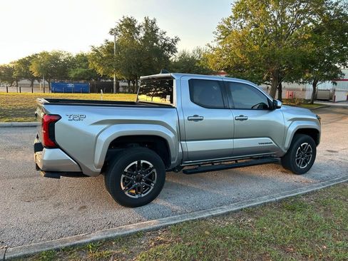 Used 2024 Toyota Tacoma TRD Sport image 5