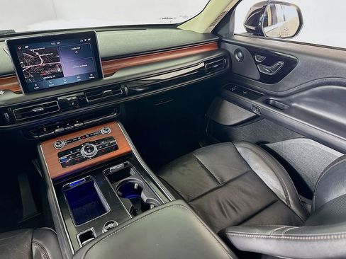 Used 2022 Lincoln Aviator Reserve AWD/4WD image 24