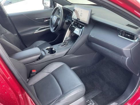 Used 2023 Toyota Venza Nightshade AWD/4WD image 18