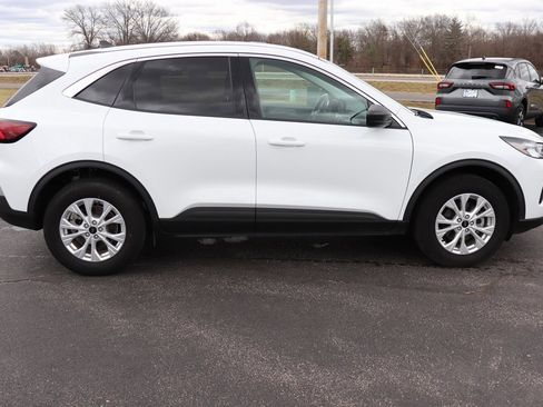 Used 2023 Ford Escape Active image 14