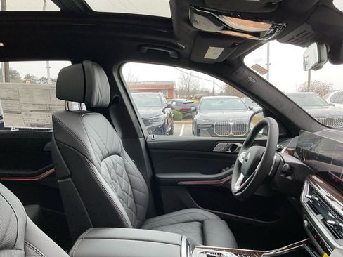 New 2026 BMW X7 xDrive40i w/ Executive Package image 30