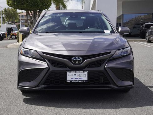 Used 2023 Toyota Camry SE FWD image 9