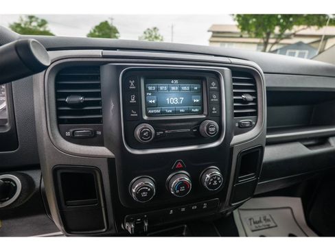Used 2018 RAM 3500 Tradesman w/ Chrome Appearance Group AWD/4WD image 16