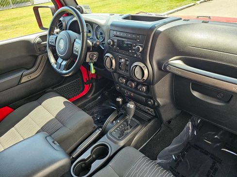 Used 2011 Jeep Wrangler Unlimited Sport AWD/4WD image 10