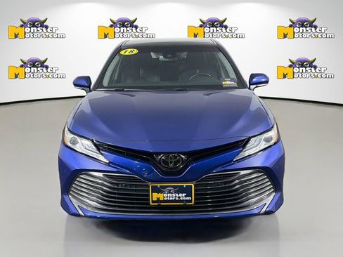 Used 2018 Toyota Camry L image 2