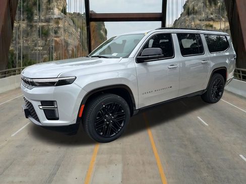 New 2026 Jeep Grand Wagoneer L Limited AWD/4WD image 3