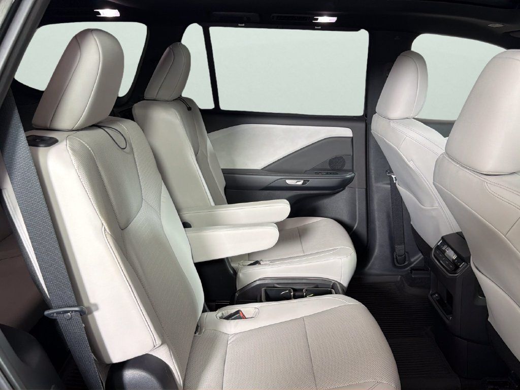 Used 2025 Lexus TX 350 FWD w/ Technology Package image 34