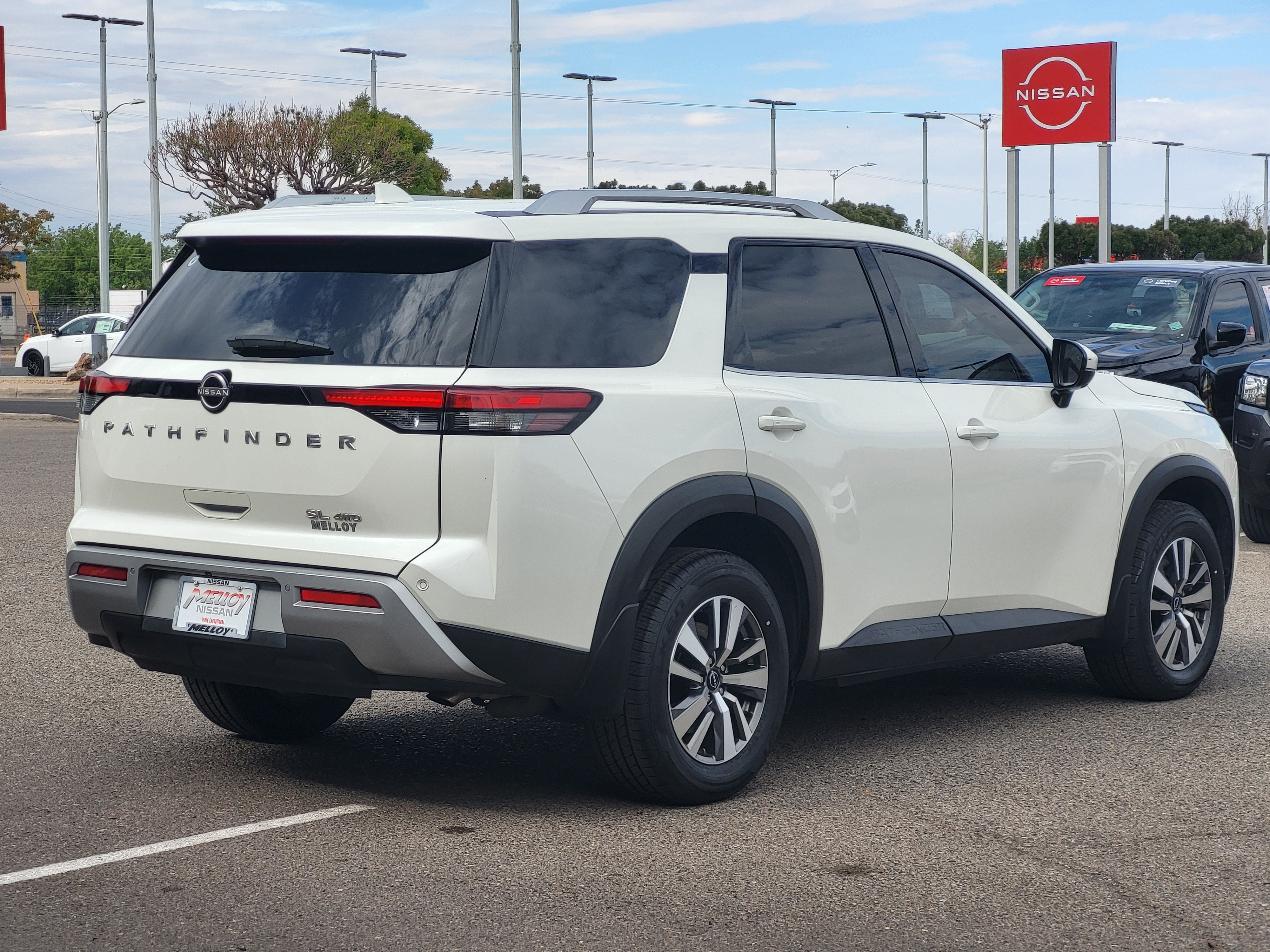 Used 2024 Toyota RAV4 LE AWD/4WD image 6
