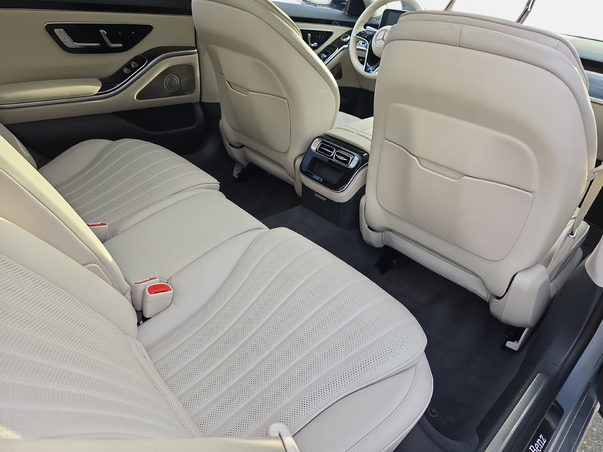 Used 2022 Mercedes-Benz S 500 4MATIC image 11