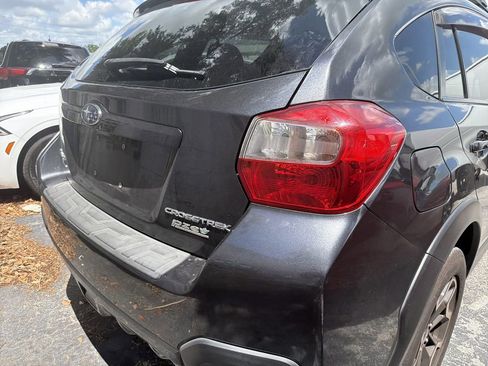 Used 2017 Subaru Crosstrek 2.0i Premium AWD/4WD image 9