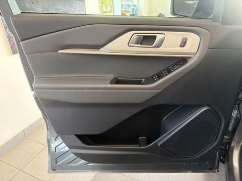 New 2026 Ford Explorer Active w/ Active Comfort Package AWD/4WD image 15