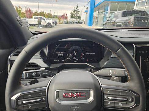 New 2026 GMC Acadia AT4 w/ Luxury Package image 28