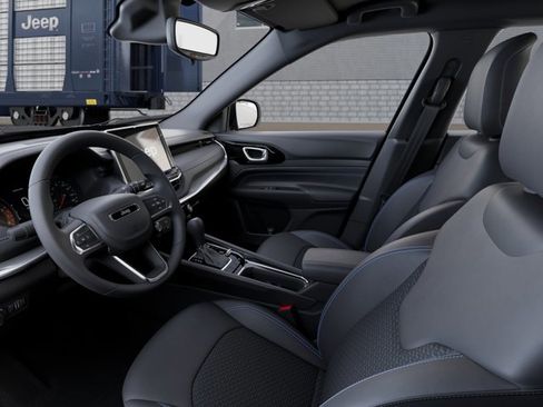 New 2026 Jeep Compass Latitude image 22