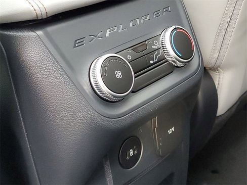 New 2026 Ford Explorer Active w/ Active Comfort Package image 29