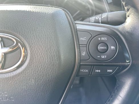 Used 2024 Toyota Camry SE image 30