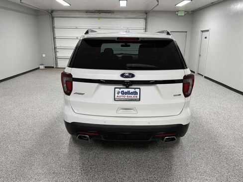Used 2017 Ford Explorer Sport w/ Equipment Group 401A image 4