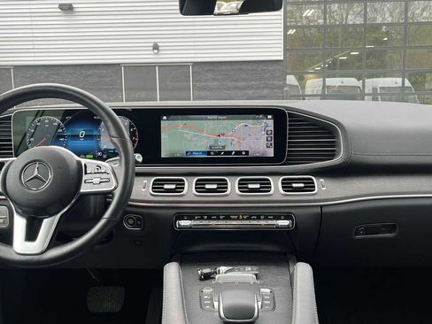 Used 2022 Mercedes-Benz GLS 450 4MATIC image 28