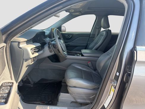 Used 2021 Lincoln Aviator Grand Touring w/ Elements Package Plus AWD/4WD image 9