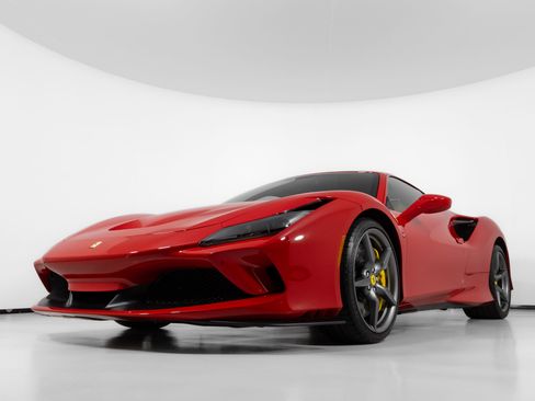 Certified 2022 Ferrari F8 Tributo RWD image 12